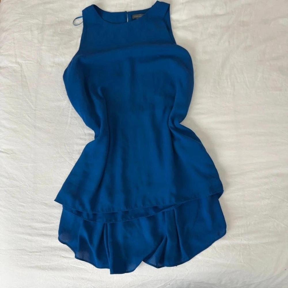 Vince Camuto Blue flowy tank